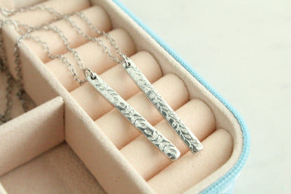 Simple Bar Vertical Necklace