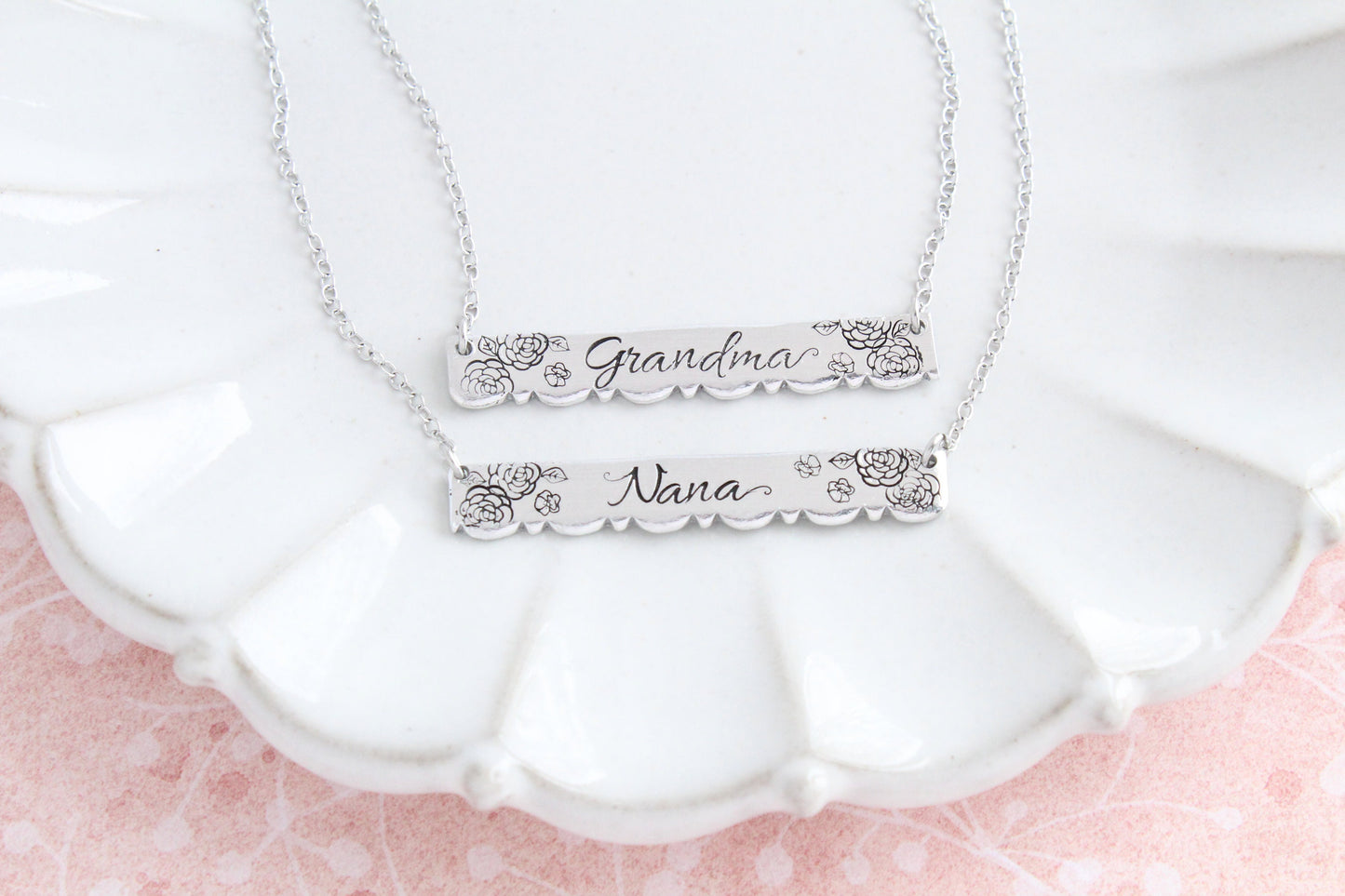 Grandma Name Scalloped Bar Necklace
